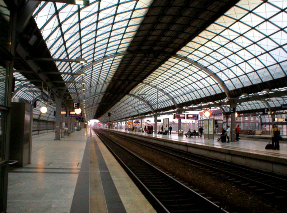 Berlin Spandau station Wikipedia the free encyclopedia Berlin Spandau station Wikipedia the free encyclopedia