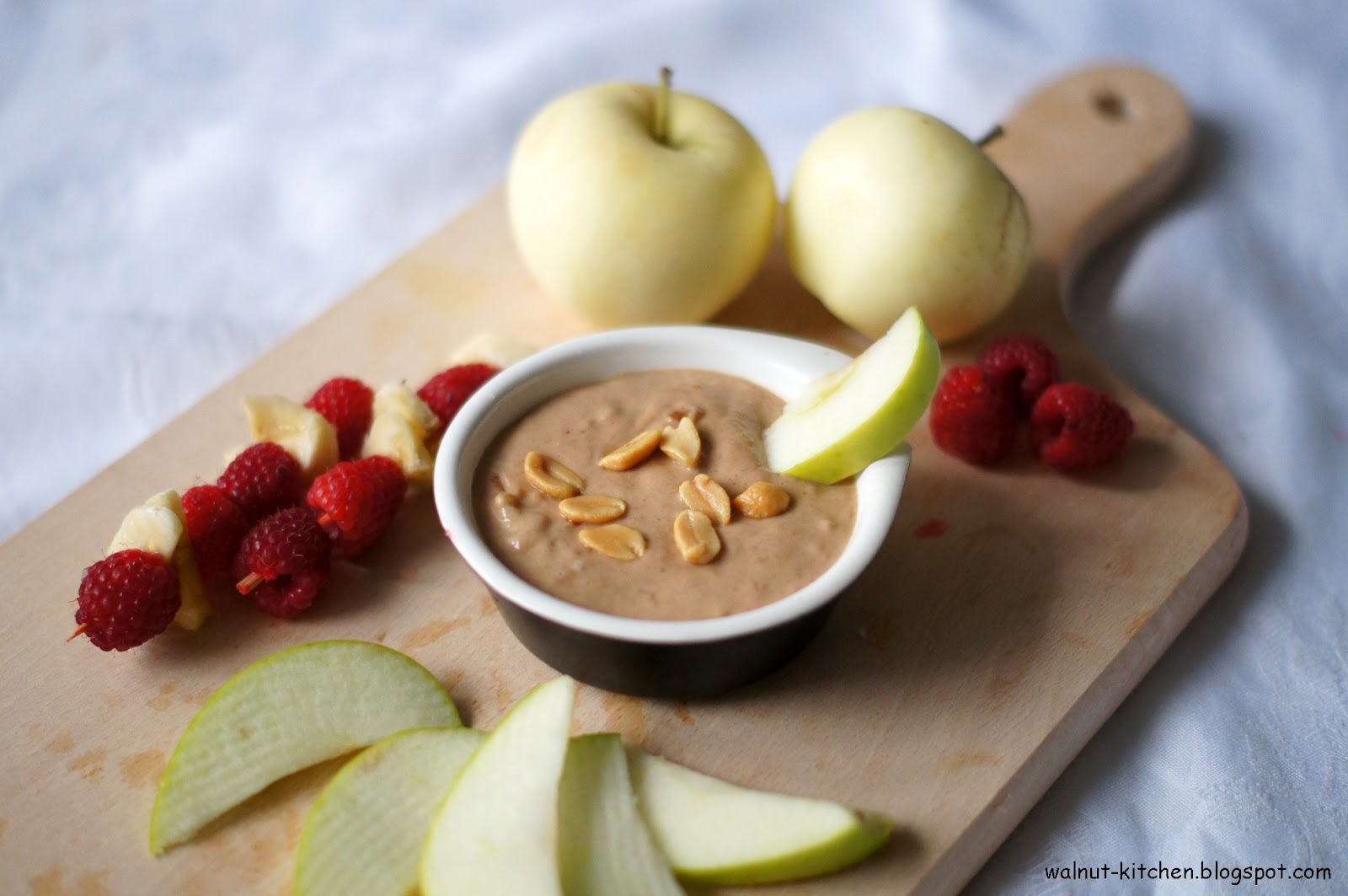 Dip bananowoorzechowy/ Peanut butter banana dip Walnut Kitchen