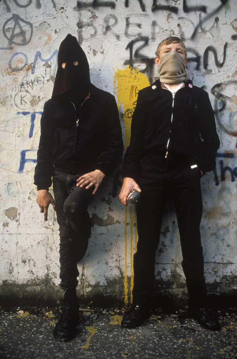 Kariko conflict IRA+CATHOLIC+FALLS+ROAD+BELFAST+TEEN+PETROL+BOMBERS+THE+TROUBLES+NORTHERN+IRELAND+UK1980S+UK++++009