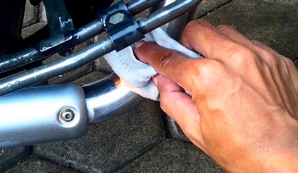 Cara Menghilangkan Karat Knalpot Dengan Oli dan Pertamax Plus Cara Menghilangkan Karat Knalpot Dengan Oli dan Pertamax Plus