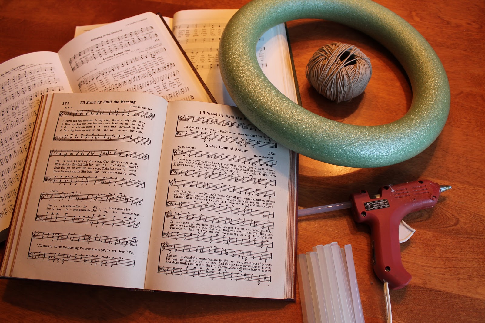 Elizabeth & Co. Ruffled Sheet Music Wreath Tutorial