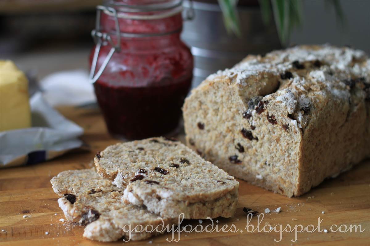 GoodyFoodies Recipe NoKnead Wholemeal Raisin Bread