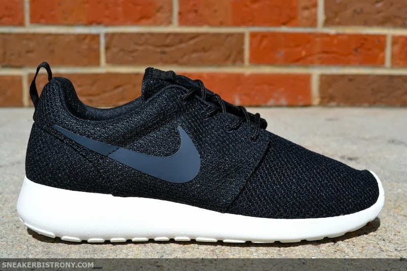 nike roshe run black anthracite sail