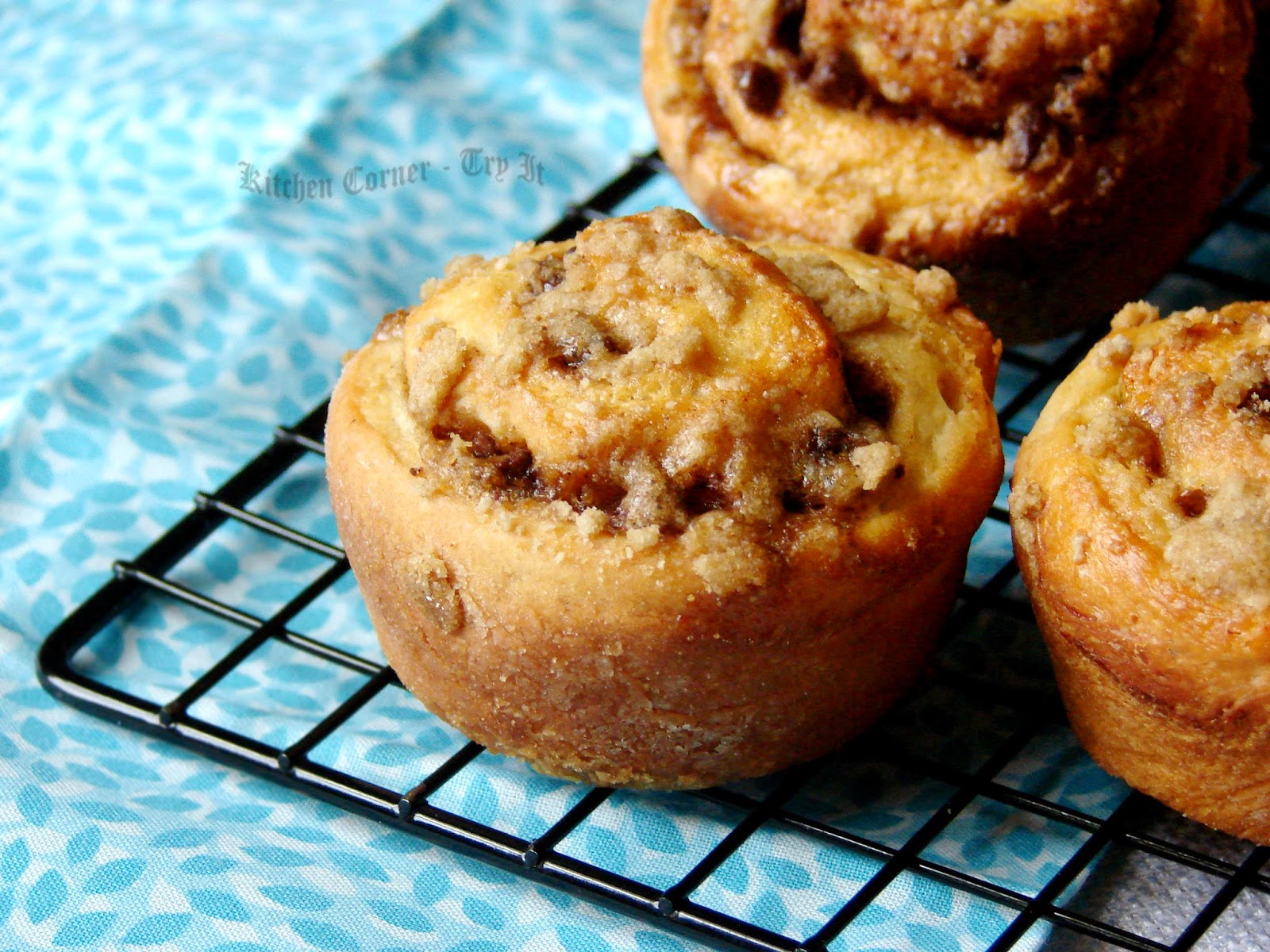 Cinnamon Chocolate Babka Muffins