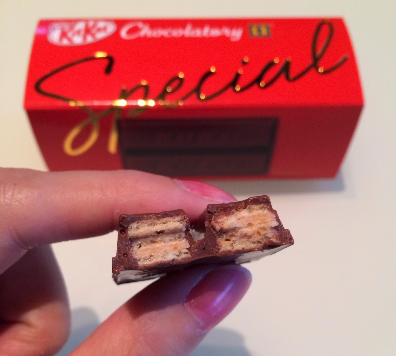 Special KitKat "Chili" / スペシャルキットカット「チリ」 I'm Made of Sugar! Chihiro