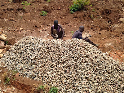 Cum se face pietrișul în Malawi