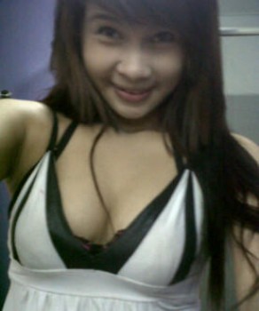 Tante Girang Montok 2013 | Foto Cewek Seksi 2013