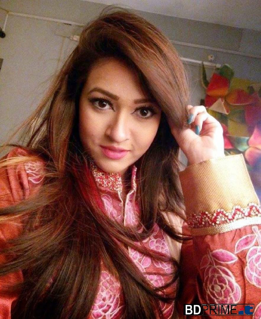 Bangladeshi Actress  Naznin Akter Happy 