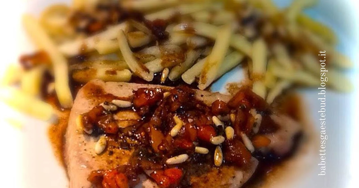 Babettes gæstebud. Tuna steak with honeyflavored sauce and french fries