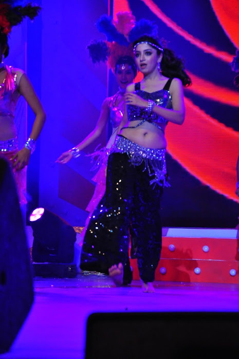 poonam kaur dance actress pics