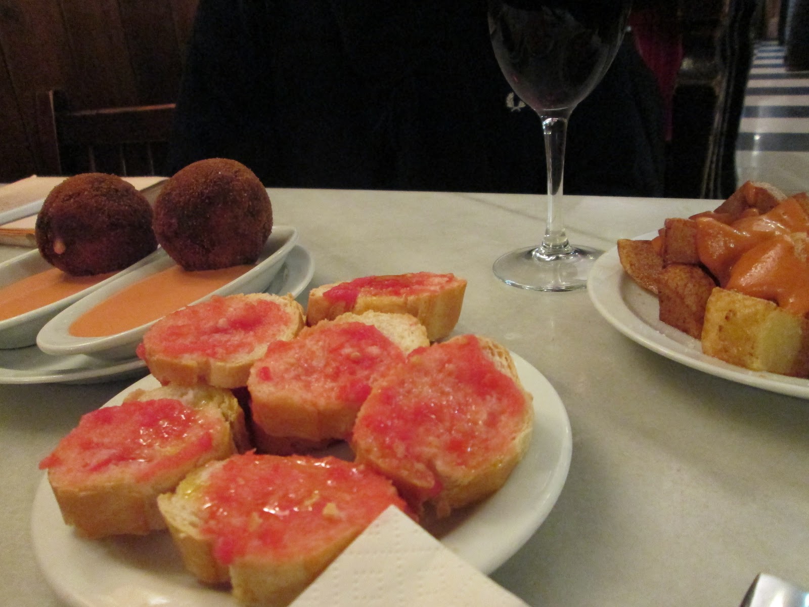Bar del Pi Atomic Bombas in the Barrio Gotico, Barcelona / Tapas conGusto Guides