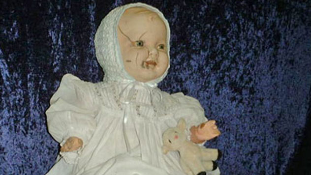 10 Boneka yang Terlalu Berbahaya untuk Didekati, Karena Membuatmu Merasakan Seramnya Mimpi