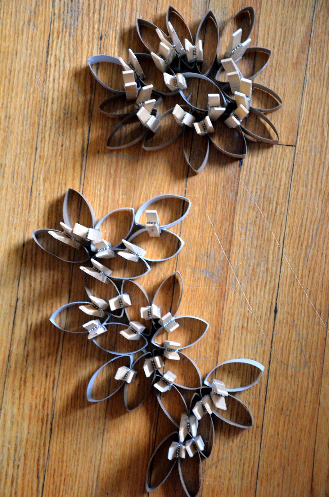 Hello There Handmade DIY Blog Easy Home Decor Repurposed Paper Roll