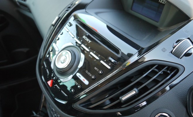 Ford B-Max console buttons