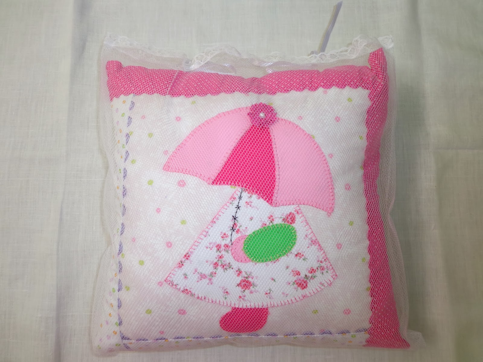Tapete Patchwork Infantil : Toque de L?da: Almofada Infantil em Patchwork Tapete Patchwork Infantil : Toque de L?da: Almofada Infantil em Patchwork