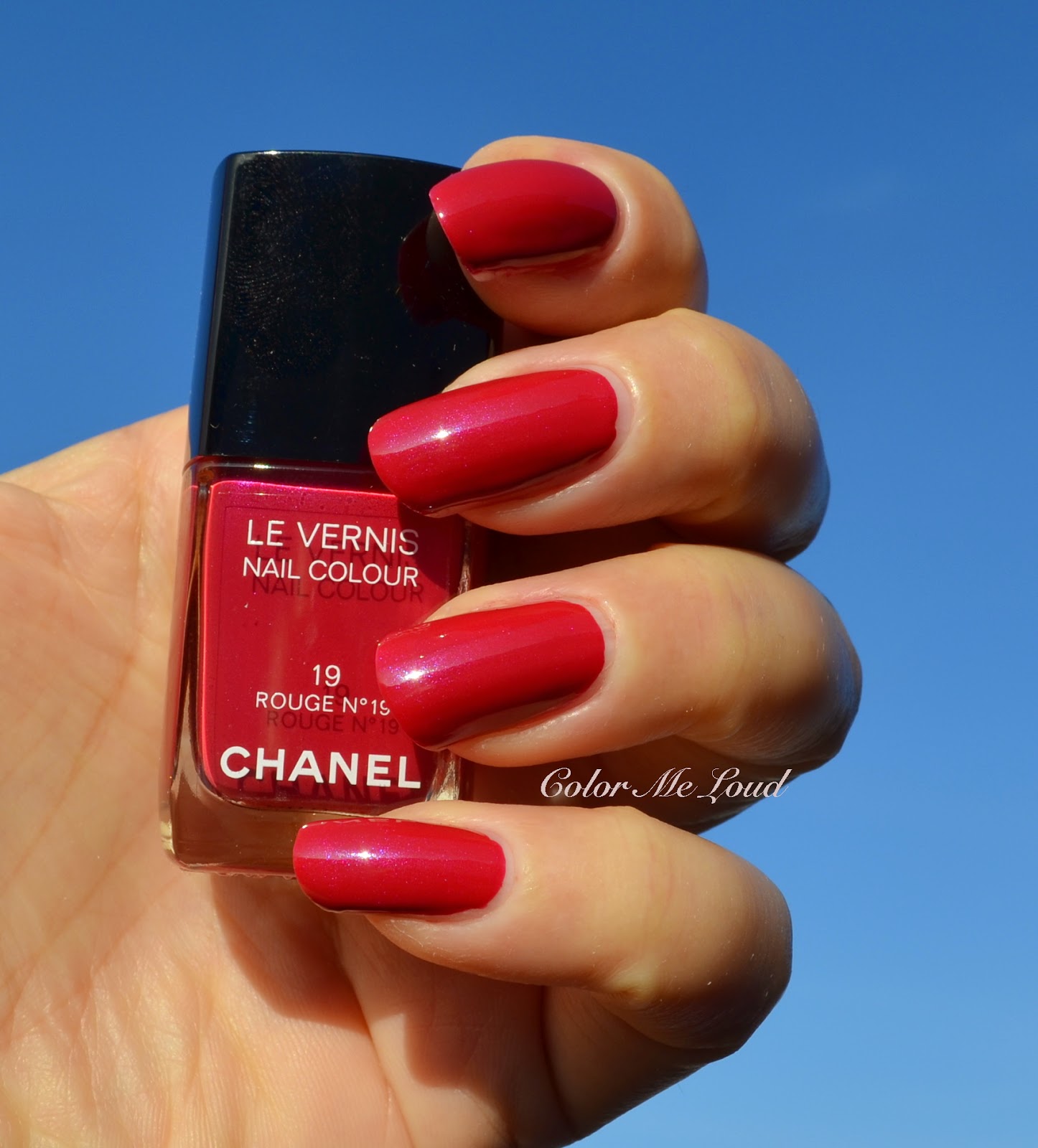 Chanel Le Vernis #38 Rouge Flamboyant, #71 Laque Rouge, #19 Rouge