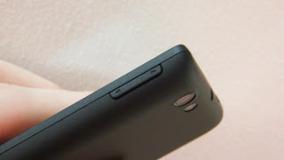 Sony Xperia Miro (Pictures)