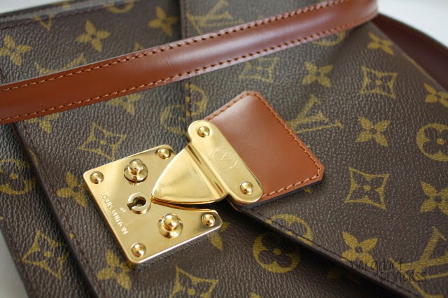Why you should buy the Vintage Louis Vuitton Monceau  Vintage Designer Bag  review,Try on, What fits 