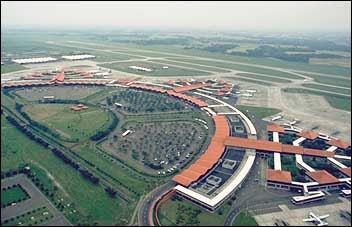 soekarno hatta airport international indonesia architecture history