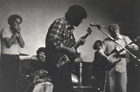 Mike+Bloomfield+1974+Photo.gif