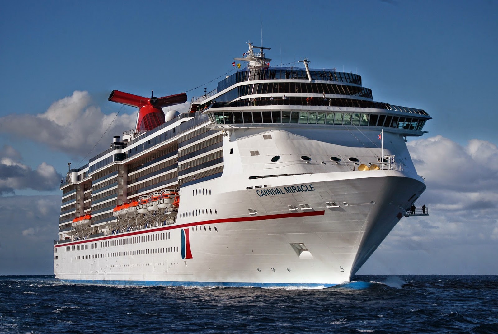 INTRAVELREPORT NEW CARNIVAL VISTA TO CONNECT GUESTS TO THE SEA WITH