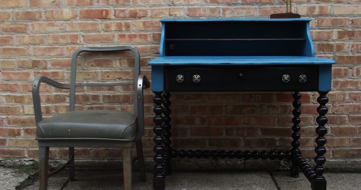 Vintage Ground Vintage Spindle Leg Desk