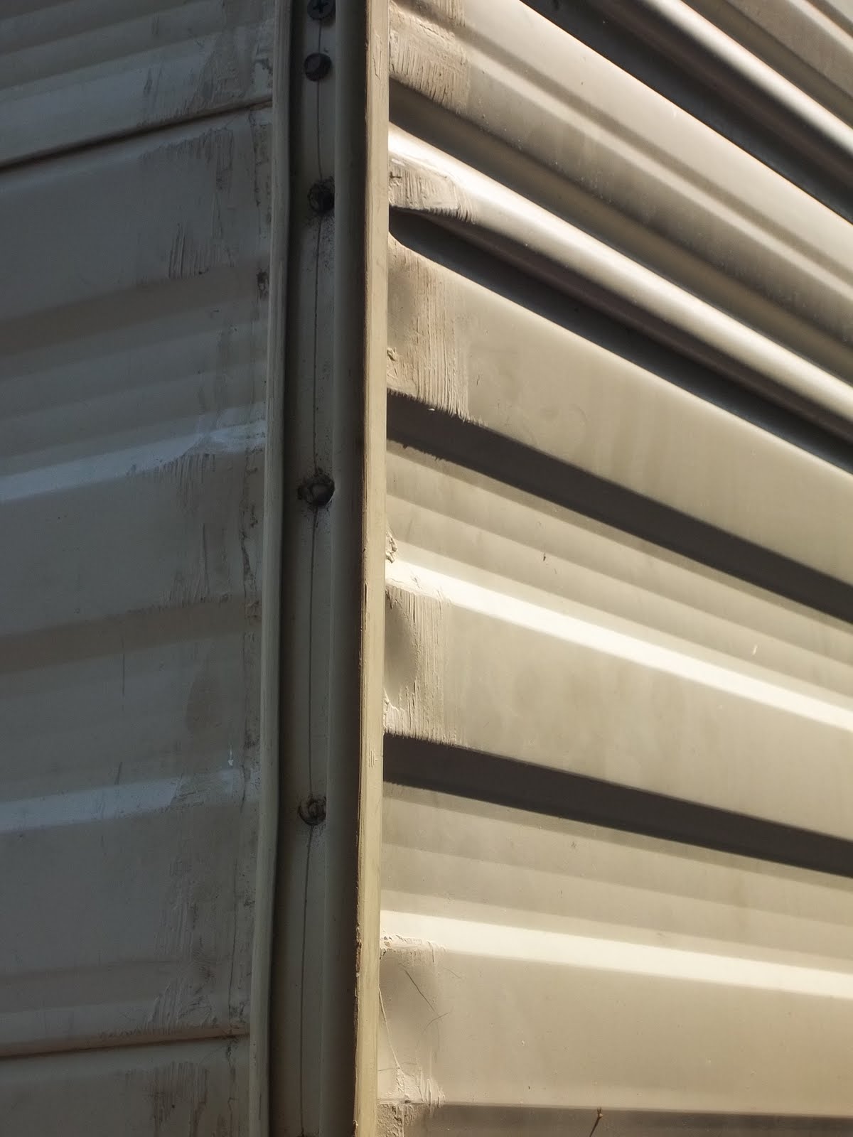 Minimalist Camper Exterior Corner Molding for Living room