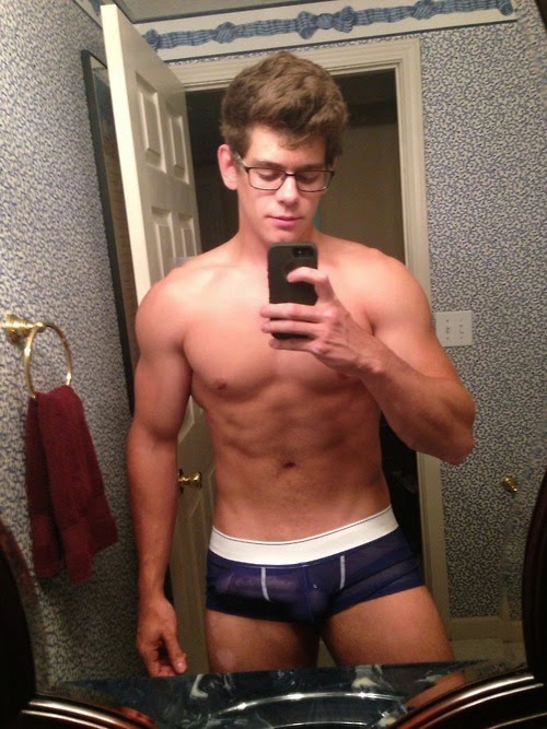 HOMOSEKSUELL PENE NAKNE GUTTER CHATRANDOM UTRO KLÆR TRIXIE HOMOSEKSUELL ESCORT