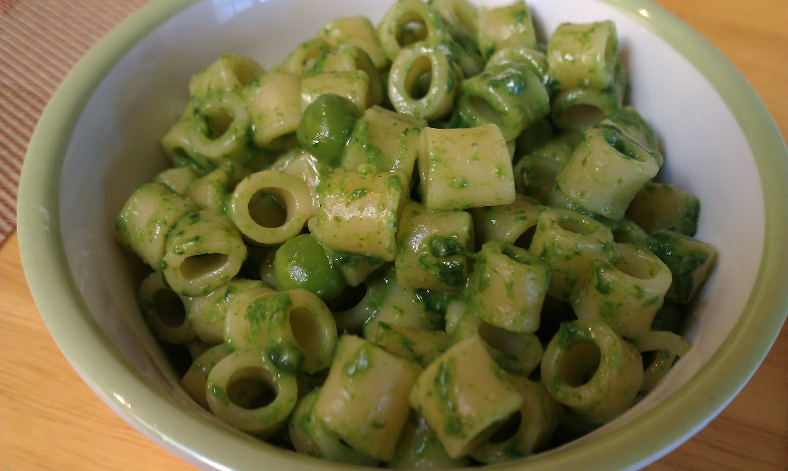 Mommy and Baby food: Baby Spinach Pesto Pasta with Peas