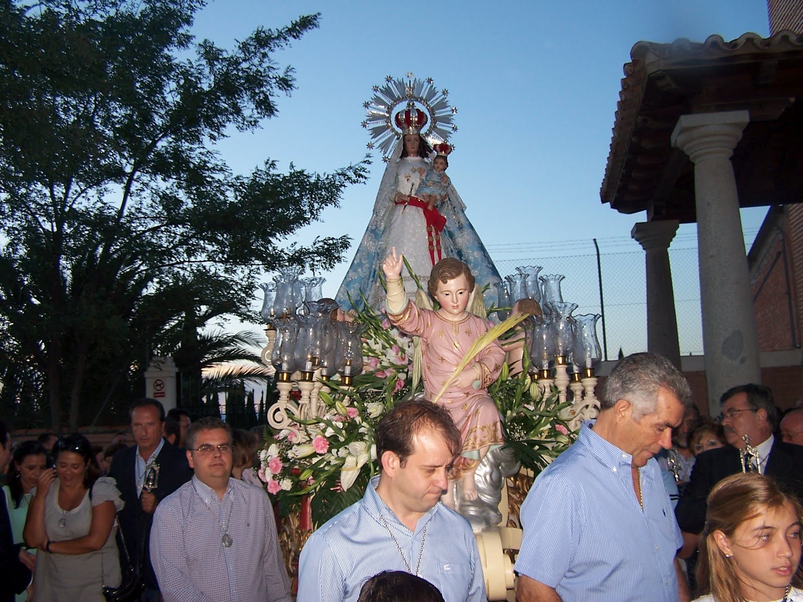 Traslado de la Virgen de Butarque desde la Ermita hasta la Iglesia de
