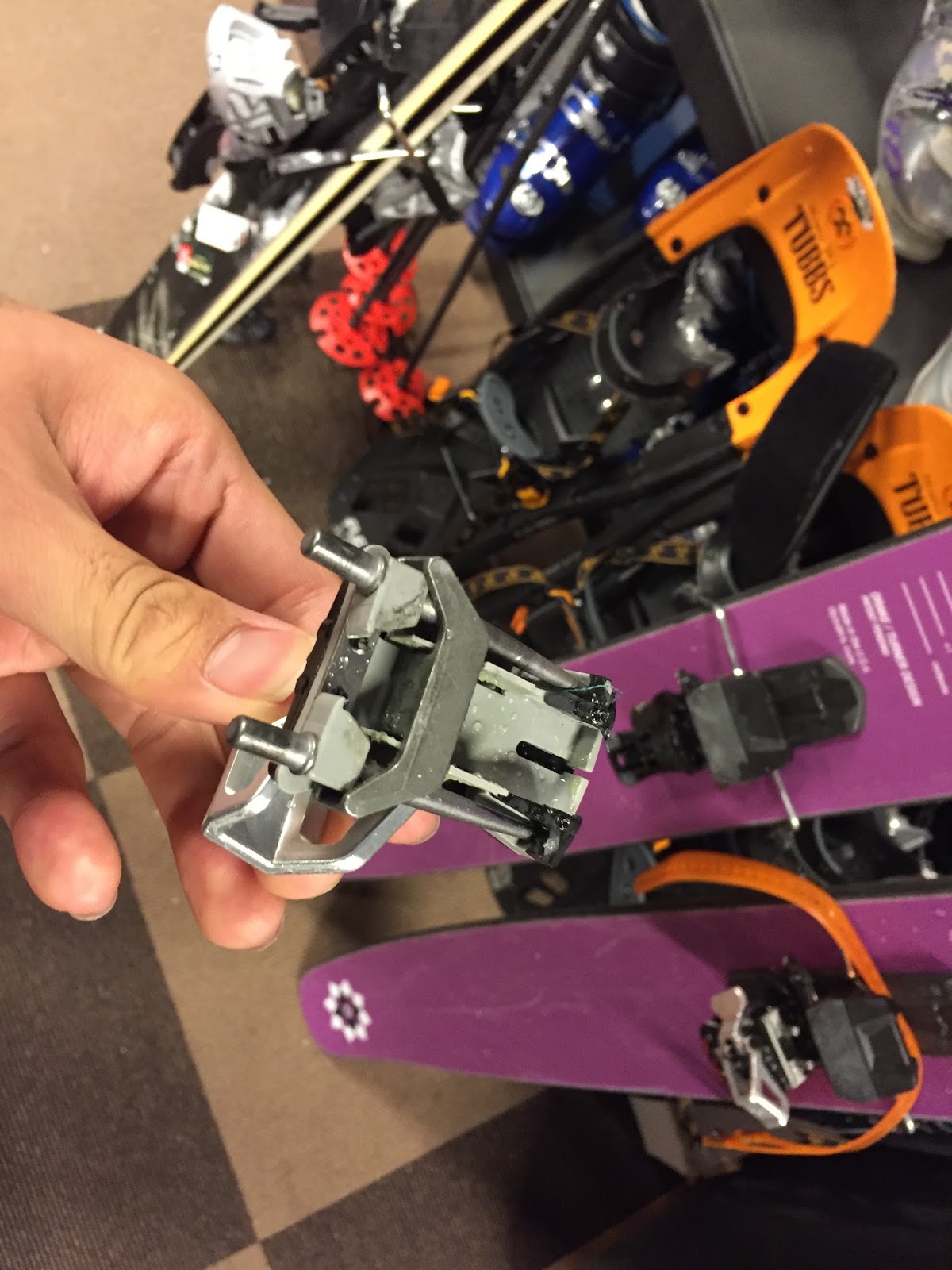 Dynafitのバックカントリースキー用ビンディング Tlt Radical Stの破損トラブルについて 1月 16