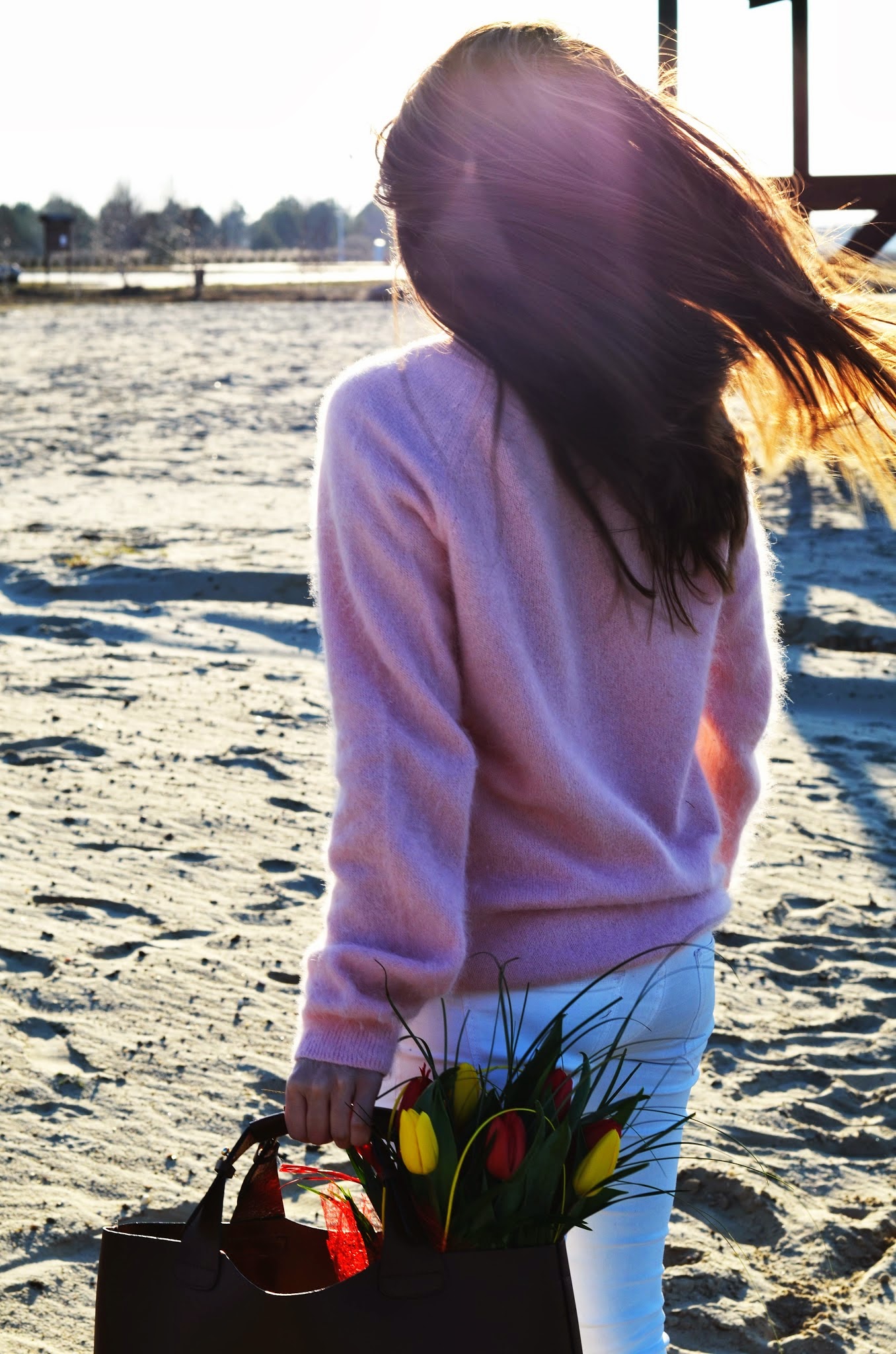 FEATHER ON THE CLYDE