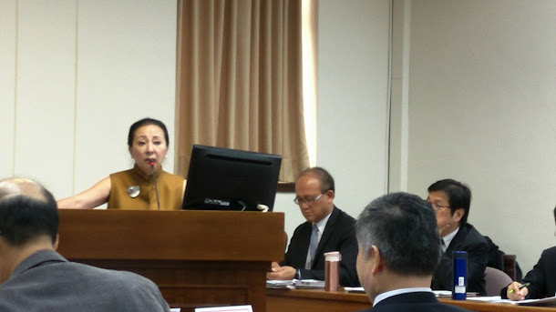 嘉義縣長張花冠20日在立法院呼籲前瞻基礎建設計劃要注意解決城鄉差距。 嘉義縣長張花冠20日在立法院呼籲前瞻基礎建設計劃要注意解決城鄉差距。