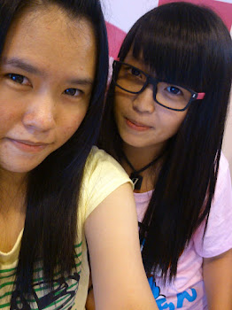with my cute sister 嘉 Xd