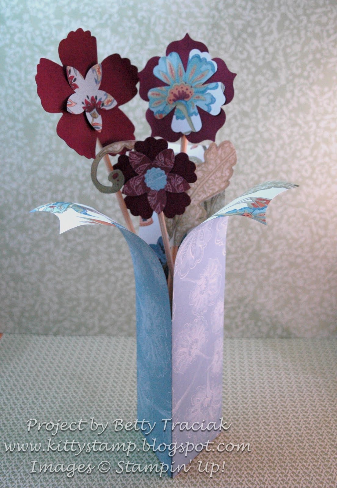 Kitty Stamp Petite Pocket Vase Tutorial