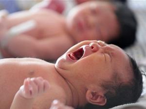 Bayi 12 Jam Mati Di Kamar Mayat Hidup Lagi [ www.BlogApaAja.com ]