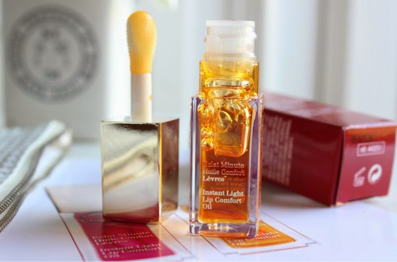 Clarins Instant Light Lips Comfort Oil in Honey 