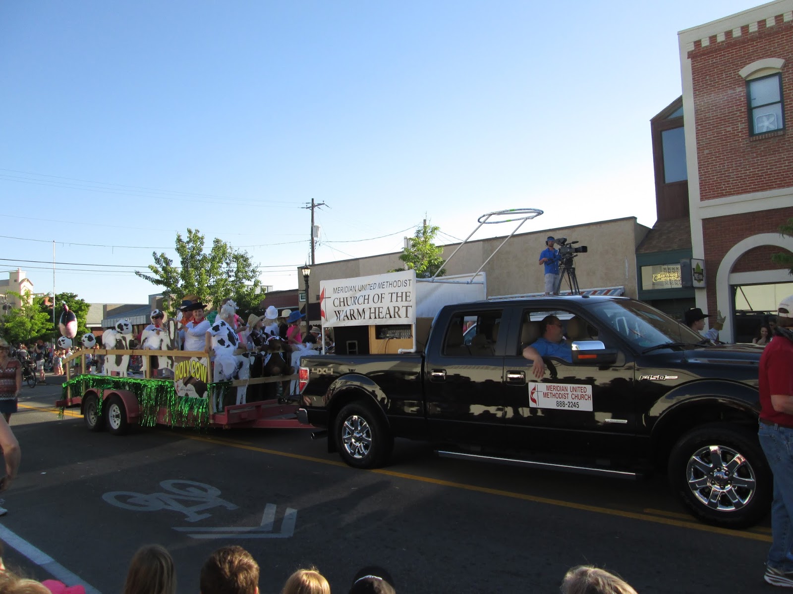 Happy Clean Living Meridian Idaho Dairy Days Parade 2015