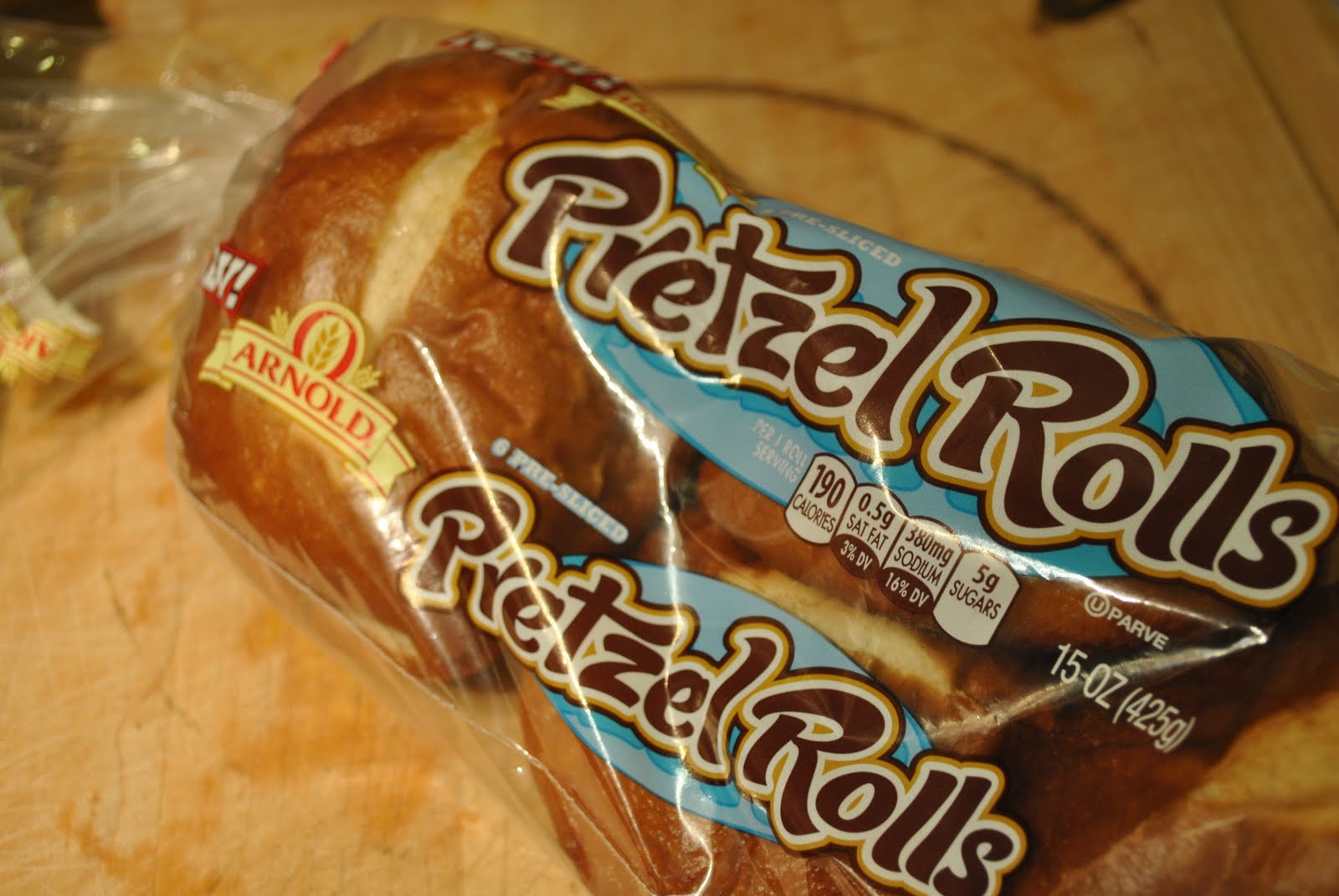 Foodette Reviews Arnold Pretzel Rolls