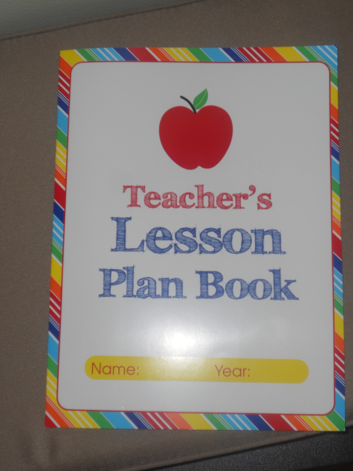Homeschooling Mommybot: The Cheap Lesson Plan Book I Use