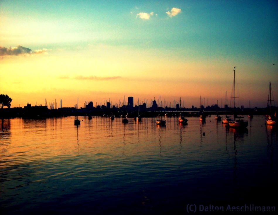 Milwaukee Skyline by VazDrae on DeviantArt Milwaukee Skyline by VazDrae on DeviantArt