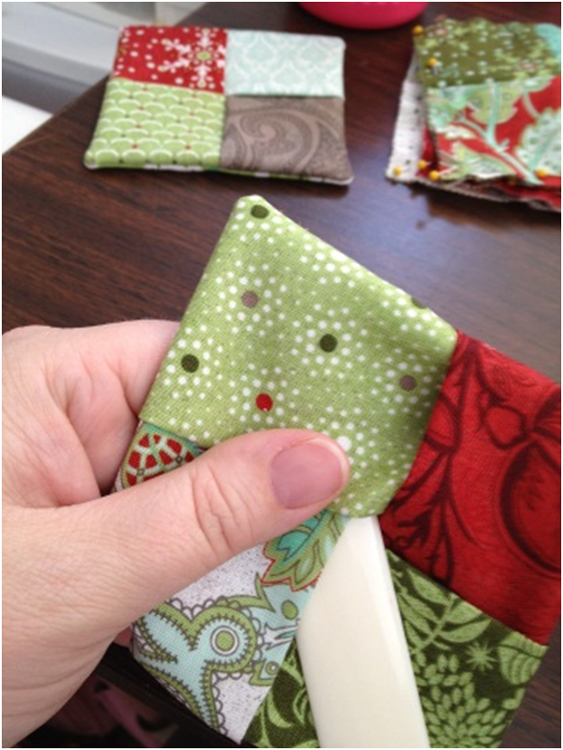 Fabric Mill Holiday Mug Rug Tutorial