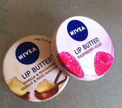  Masło do ust NIVEA wanilia & macadamia / malina - czyli czas na pielęgnację ust