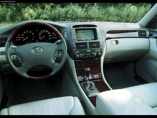 Lexus LS430 (2001)