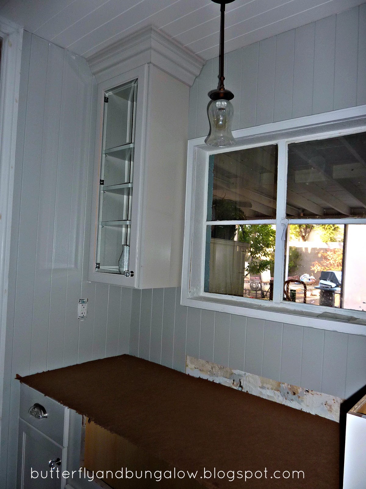 Butterfly 8)(8 Bungalow Beadboard Ceiling Painted