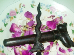 PUSAKA KERIS NAGA PRIMITIF | Batu Mustika | Pusaka Bertuah | Tarikan