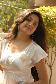 Poonam-Kaur-Hot-Actress-Wallpapers Poonam-Kaur-Hot-Actress-Wallpapers