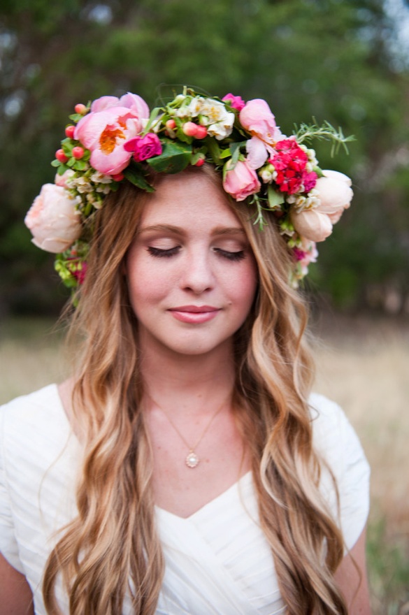 once.daily.chic Flower crowns the new veil?