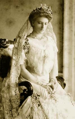 Birthday Jewels Alice Of Battenberg The Court Jeweller