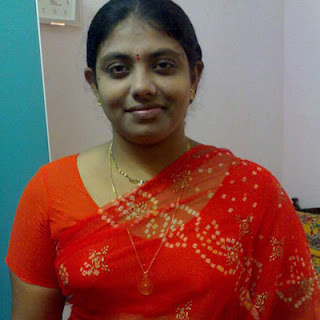 South Indian Desi Aunty Hot Blouse Photos | Mallu Surf